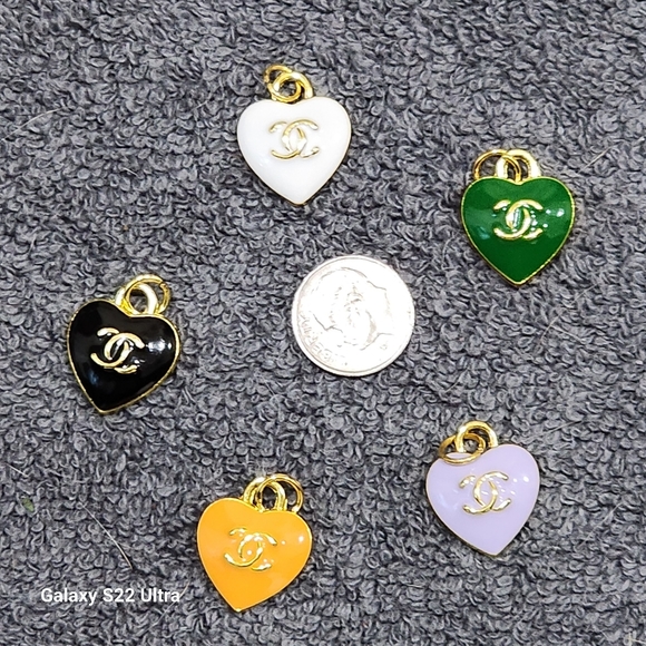 Luxury CC Gold Enamel Zipper Pull Pendant in White Green Black Periwikle Pumpkin - Picture 2 of 5